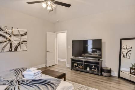 Villa New Build 5 Min To Broadway Sleeps 10 à Nashville Extérieur photo